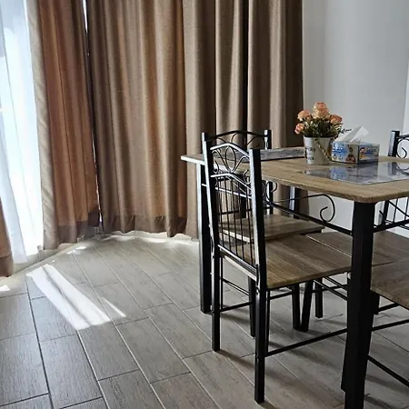 Mamaia Nord Promenada Pool & 20m De Plaja Năvodari