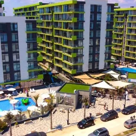 Mamaia Nord Promenada Pool & 20m De Plaja Lägenhet *