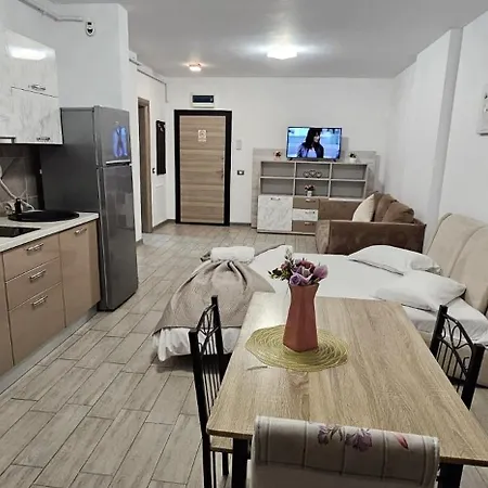 Mamaia Nord Promenada Pool & 20m De Plaja Lägenhet *