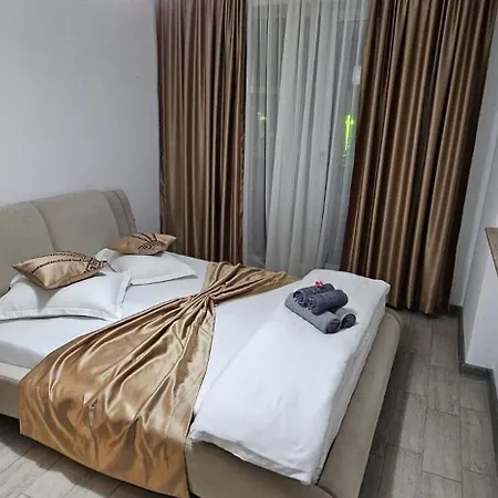 Mamaia Nord Promenada Pool & 20m De Plaja Năvodari
