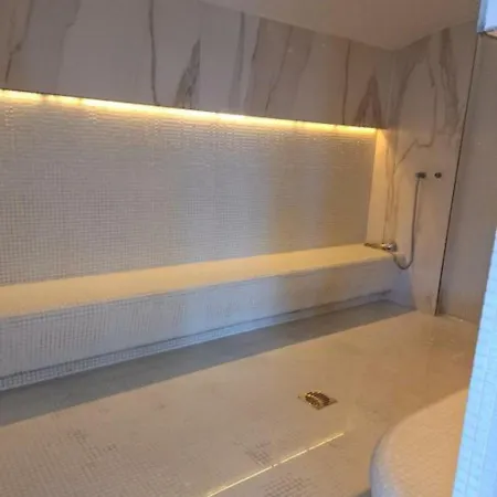 Mamaia Nord Promenada Pool & 20m De Plaja Lägenhet