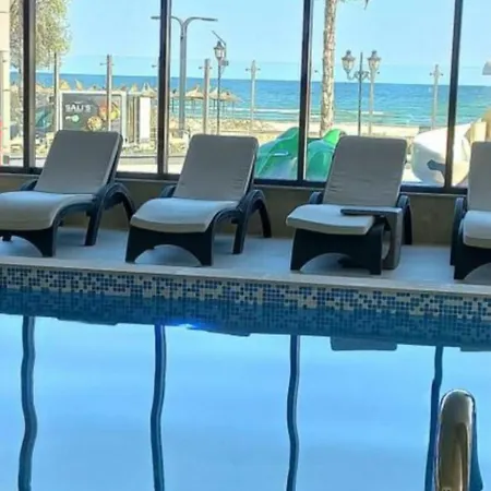 Lägenhet Mamaia Nord Promenada Pool & 20m De Plaja Năvodari