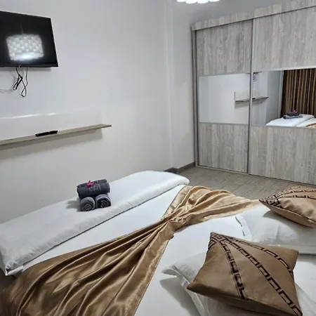 Mamaia Nord Promenada Pool & 20m De Plaja *