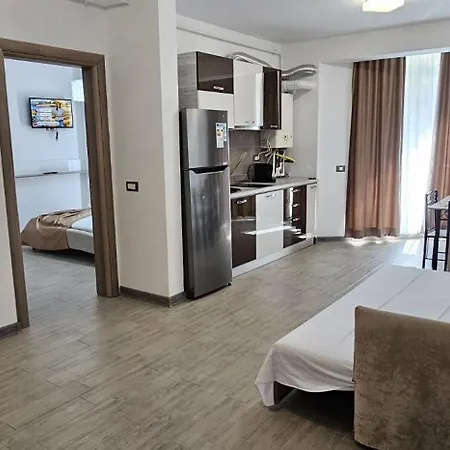 Mamaia Nord Promenada Pool & 20m De Plaja Lägenhet *