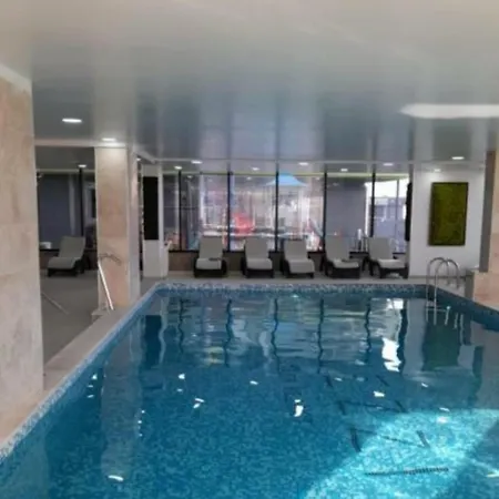 Mamaia Nord Promenada Pool & 20m De Plaja Lägenhet *
