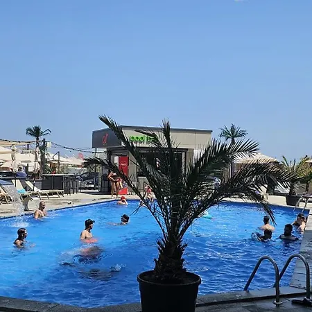 Mamaia Nord Promenada Pool & 20m De Plaja Lägenhet